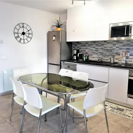 Apartment En 5-6 Personas, 2ª Linea De Playa, Terraza, Parking, Sin Mascotas, Sabanas Incluidas - Es-258-41